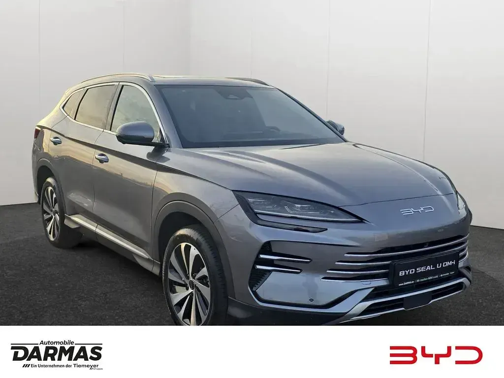 Neu BYD Seal U Boost 218 PS (160 kW) 2026 Grau SUV