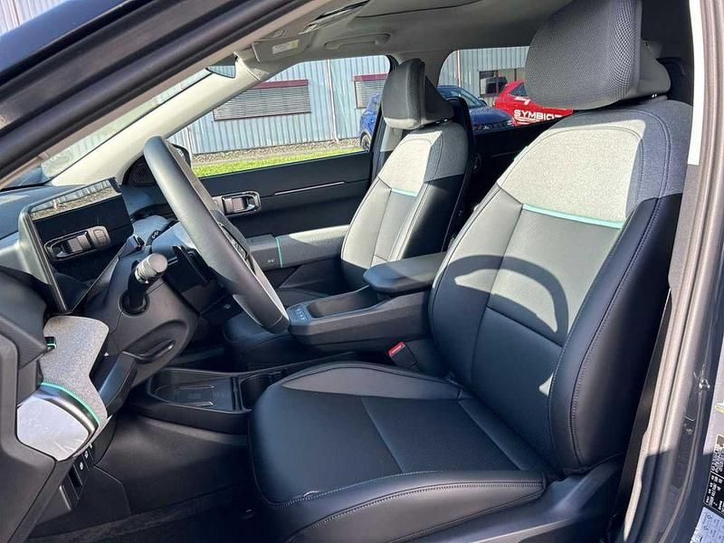 Neu Kia EV4 Earth 150 kW (204 PS) 2025 Pentametal metallic Kleinwagen