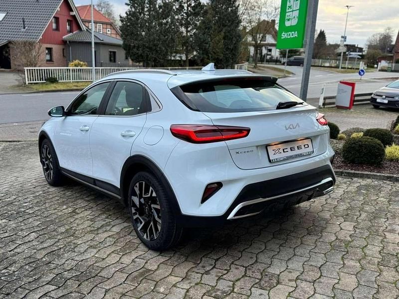 Gebraucht Kia XCeed Spirit 140 PS (102 kW) 2025 Carraraweiß SUV