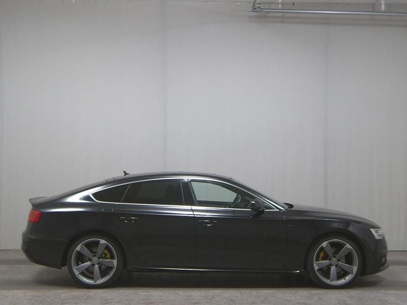Mythosschwarz Gebraucht 2016 Audi A5 Sportback S-Line Limousine | 15.690 € (Superpreis) - Bild 1/4