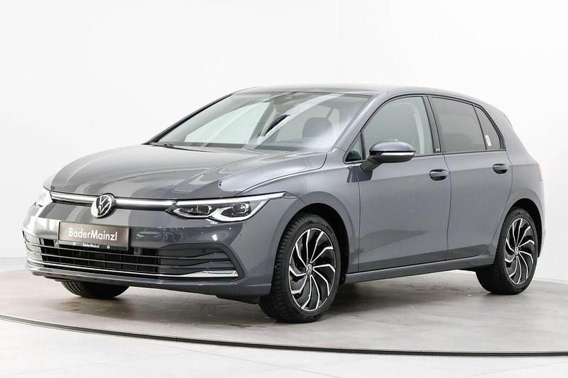 Gebraucht VW Golf VIII Move 150 PS (110 kW) 2023 Grau Limousine