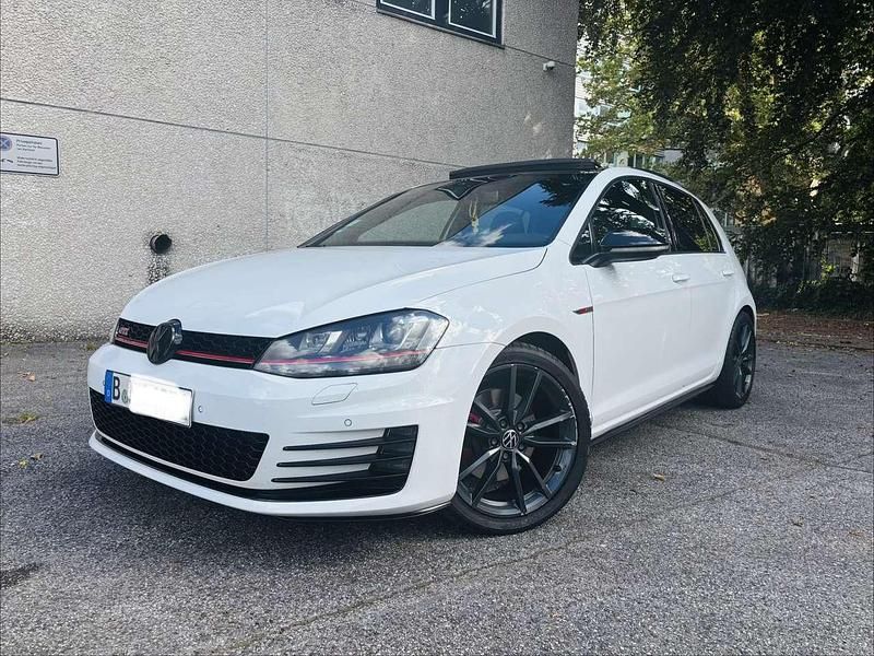 Gebraucht VW Golf VII GTI 220 PS (161 kW) 2015 Limousine