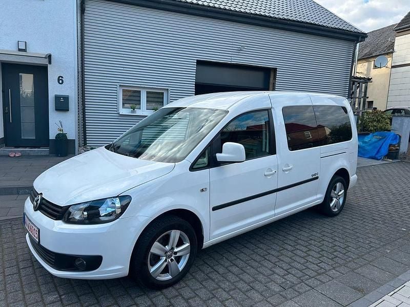 Second-hand VW Caddy Maxi 140 CP (102 kW) 2013 Alb Monovolum