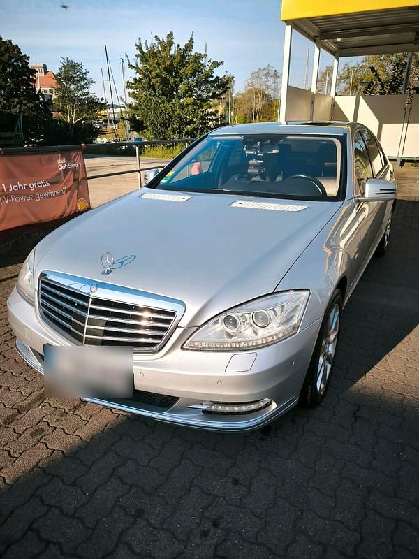 Silber Gebraucht 2012 Mercedes S350 Limousine | 11.750 € (Superpreis) - Bild 1/4