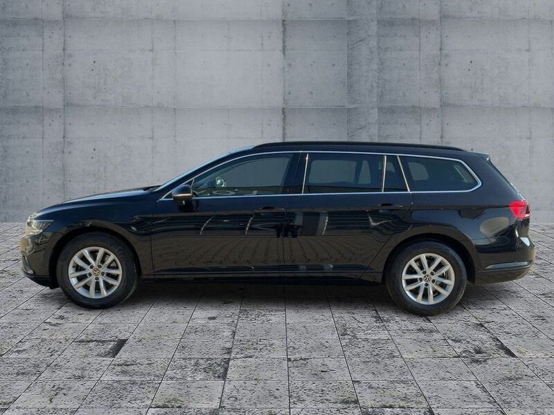 Gebraucht VW Passat Business 150 PS (110 kW) 2022 Deep black perleffekt Kombi