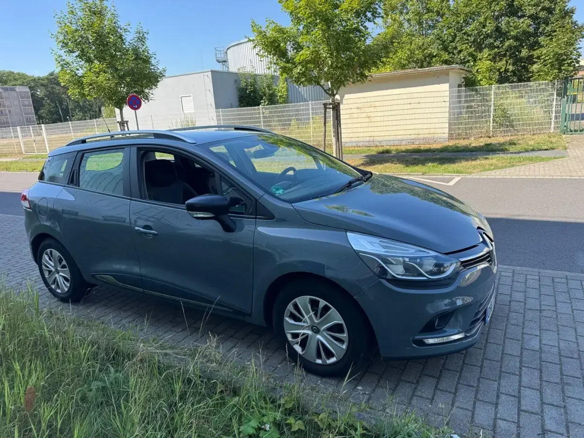 Gebraucht Renault Clio Life 76 PS (55 kW) 2019 Schwarz Kleinwagen