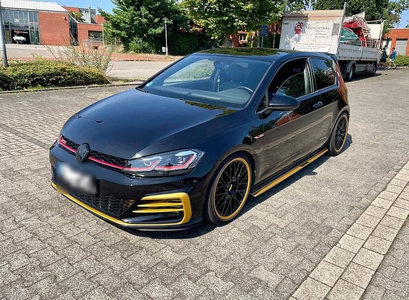 Gebraucht VW Golf VII GTI 310 PS (228 kW) 2018 Schwarz Kleinwagen