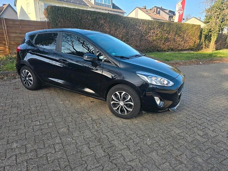 Gebraucht Ford Fiesta 101 PS (74 kW) 2019 Schwarz Kleinwagen