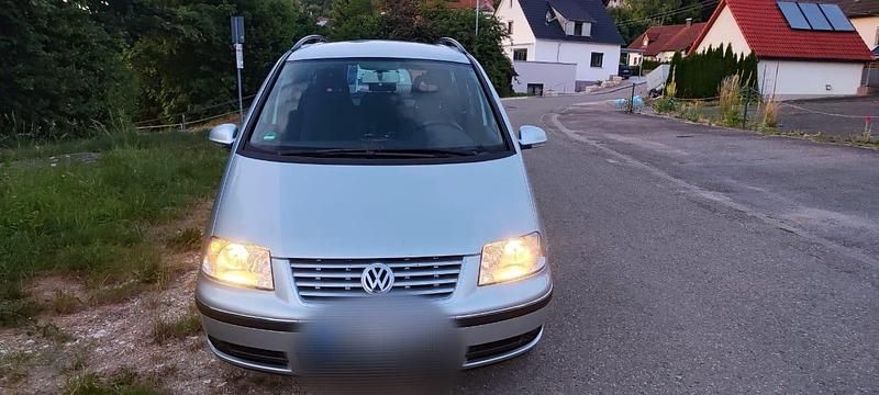 Silber Gebraucht 2009 VW Sharan Van / Kleinbus | 3.333 € (Fairer Preis) - Bild 1/4