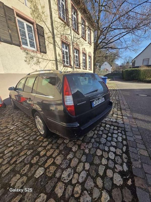 Gebraucht Ford Mondeo Trend 110 PS (80 kW) 2004 Schwarz Limousine