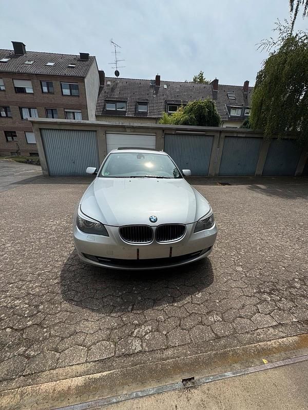 Silber Gebraucht 2007 BMW 535 Limousine | 11.000 € (Fairer Preis) - Bild 1/4