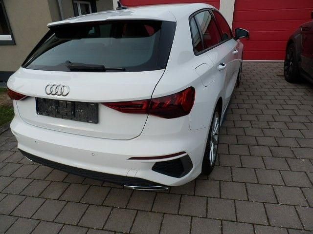 Gebraucht Audi A3 S-Line 116 PS (85 kW) 2023 Weiß Limousine