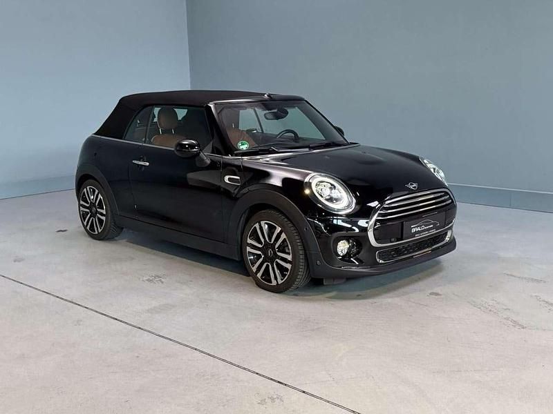 Gebraucht Mini Cooper Cabriolet 136 PS (100 kW) 2019 Midnight black Cabrio