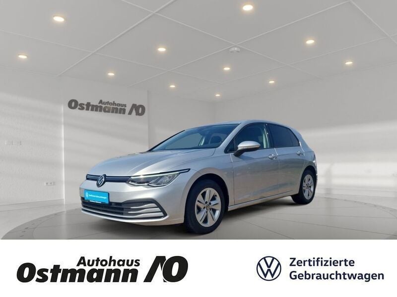 Silber Gebraucht 2020 VW Golf VIII Life Limousine | 20.440 € (Fairer Preis) - Bild 1/2