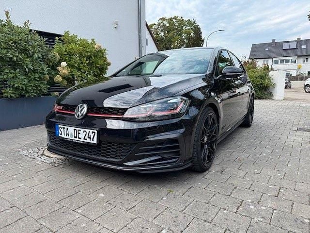 Schwarz Gebraucht 2020 VW Golf VIII GTI Limousine | 22.800 € (Superpreis) - Bild 1/4