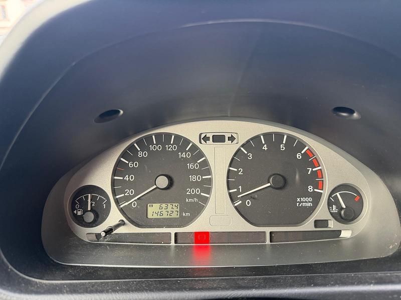 Gebraucht Mitsubishi Space Star 97 PS (71 kW) 2002 Grau Van / Kleinbus