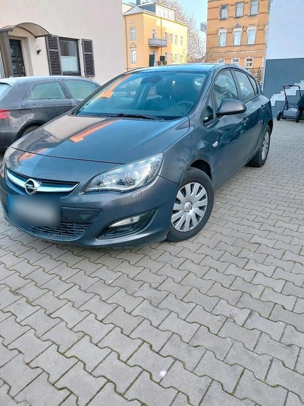 Gebraucht Opel Astra 110 PS (80 kW) 2015 Braun Limousine
