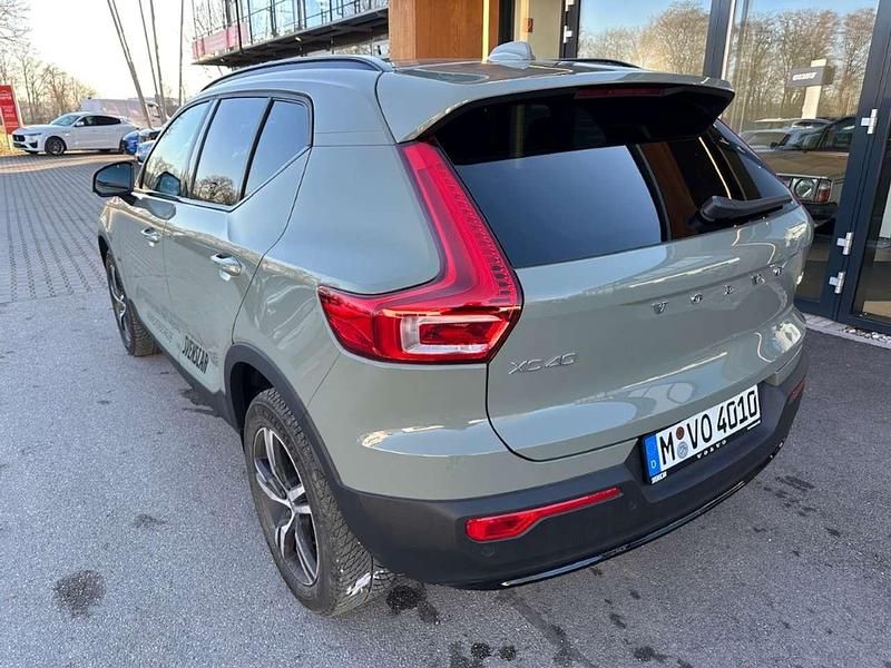 Gebraucht Volvo XC40 Plus 197 PS (144 kW) 2025 Gruen SUV