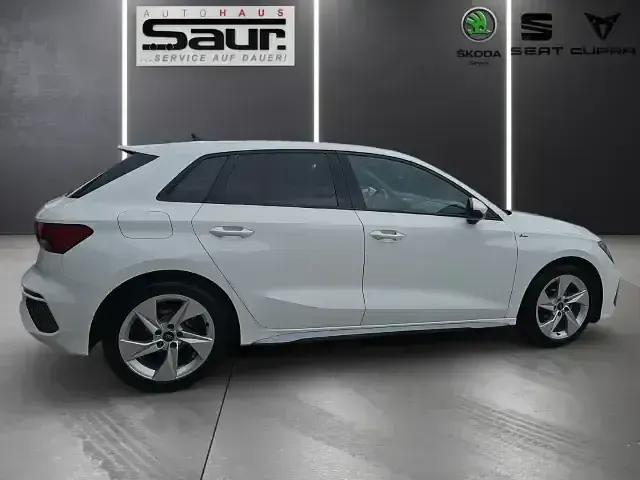 Gebraucht Audi A3 S-Line 110 PS (80 kW) 2024 Andere Limousine