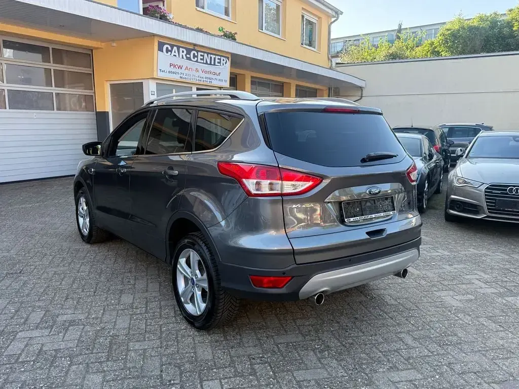 Gebraucht Ford Kuga Titanium 140 PS (102 kW) 2014 Grau SUV