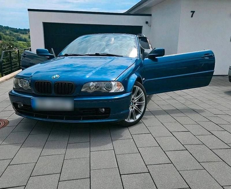 Gebraucht BMW 330 Cabriolet 231 PS (169 kW) 2001 Blau Cabrio