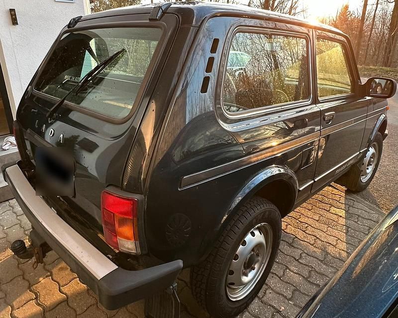 Gebraucht Lada Taiga 83 PS (61 kW) 2016 Grün SUV