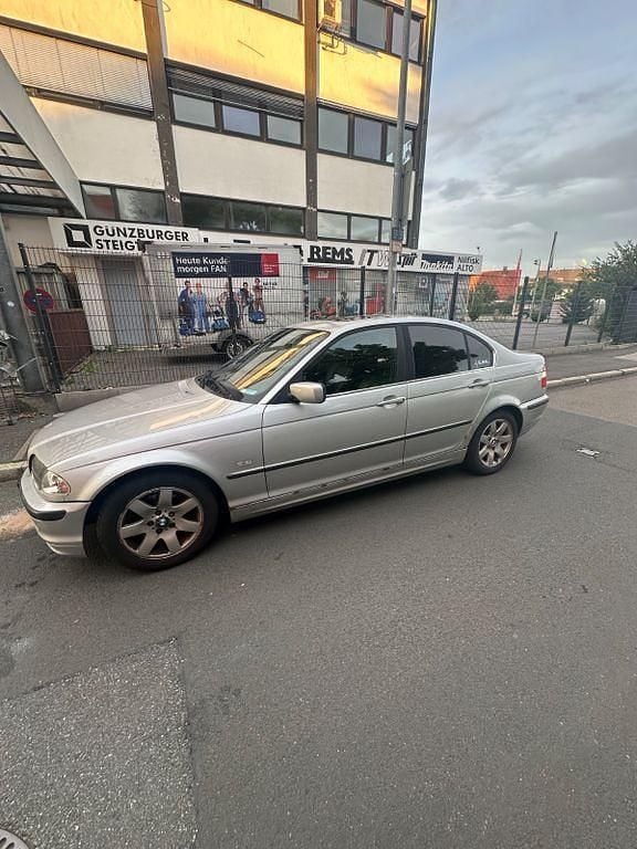 Silber Gebraucht 2000 BMW 328 Sport Line Limousine | 3.600 € (Guter Preis) - Bild 1/4