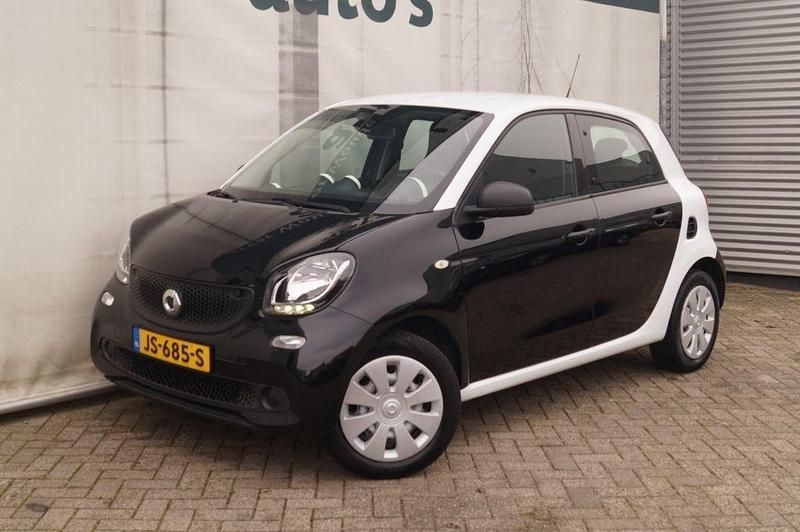 Gebraucht Smart ForFour Pure 71 PS (52 kW) 2016 Schwarz Kleinwagen