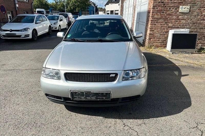Gebraucht Audi A3 Ambiente 102 PS (75 kW) 2001 Silber Kleinwagen