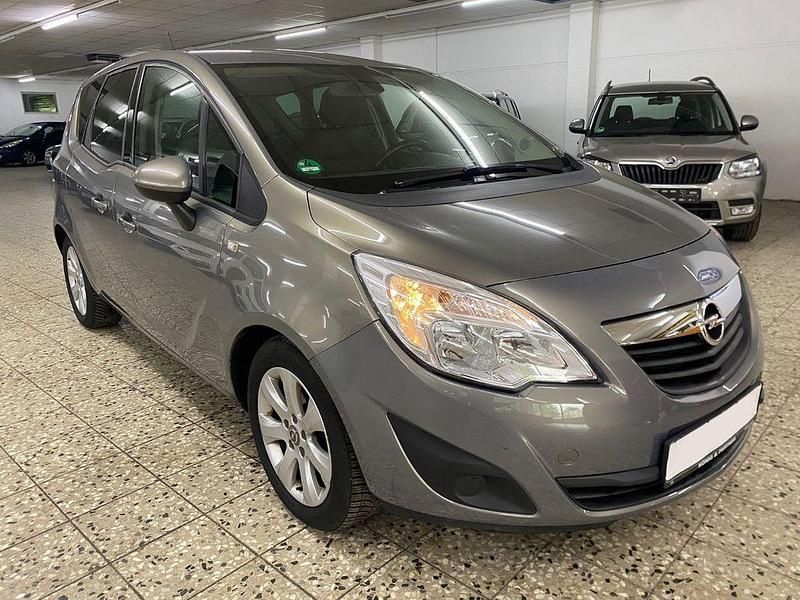 Grau Gebraucht 2010 Opel Meriva Van / Kleinbus | 2.799 € (Superpreis) - Bild 1/4