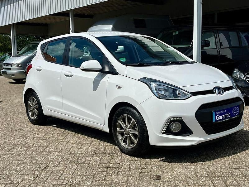 Weiß Gebraucht 2014 Hyundai i10 Edition Kleinwagen | 5.990 € (Etwas zu teuer) - Bild 1/4