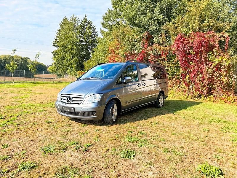 Grau Gebraucht 2011 Mercedes Viano Van / Kleinbus | 16.250 € (Fairer Preis) - Bild 1/4