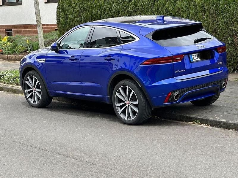 Blau Gebraucht 2018 Jaguar E-Pace R-Dynamic SUV | 22.000 € (Fairer Preis) - Bild 1/4