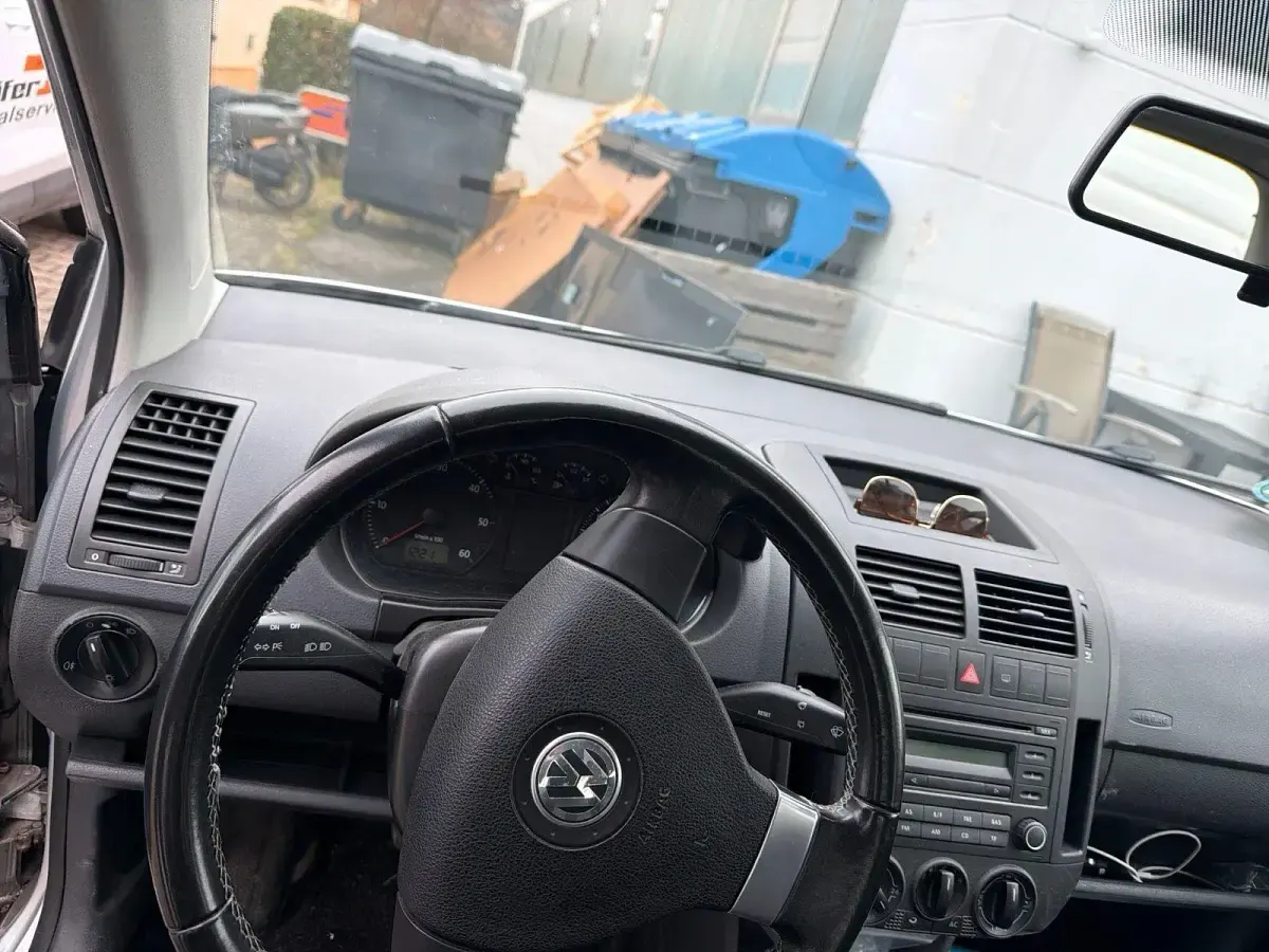 Gebraucht VW Polo 70 PS (51 kW) 2009 Silber Kleinwagen