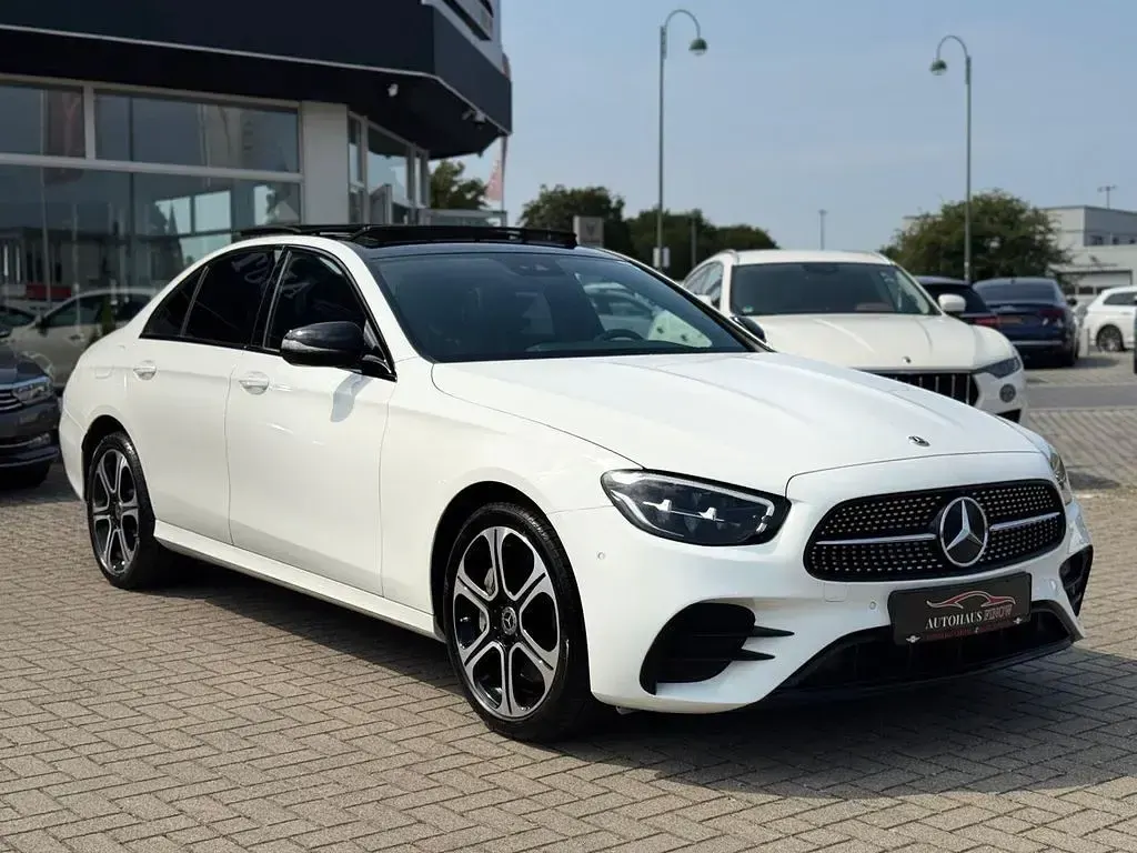 Gebraucht Mercedes E300 AMG 211 PS (155 kW) 2021 Weiß Limousine
