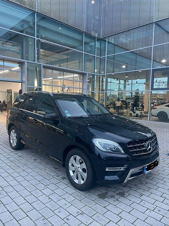Schwarz Gebraucht 2014 Mercedes ML350 SUV | 20.500 € (Guter Preis) - Bild 1/4