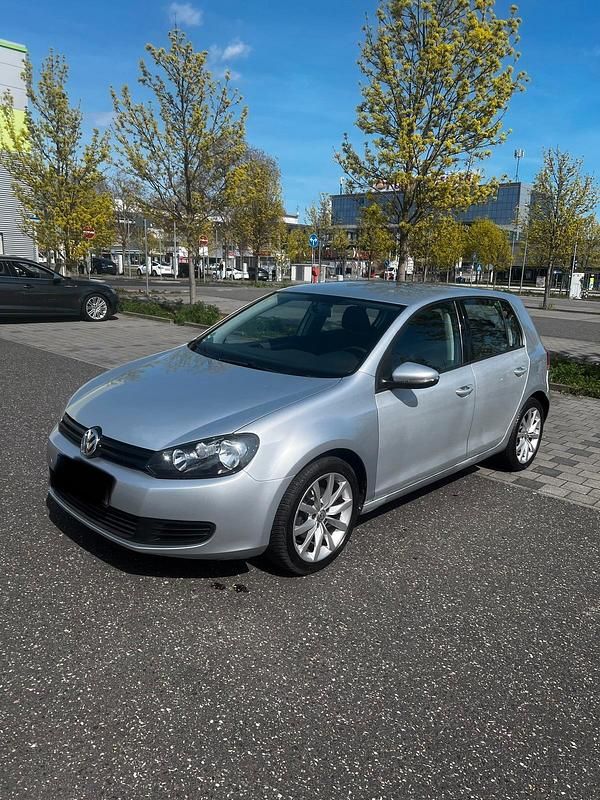 Gebraucht VW Golf VI 80 PS (58 kW) 2010 Silber Kleinwagen