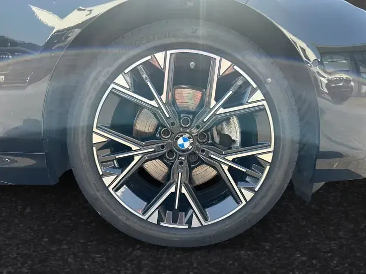 Gebraucht BMW 220 M Sport 163 PS (119 kW) 2025 Saphirschwarz metallic Limousine