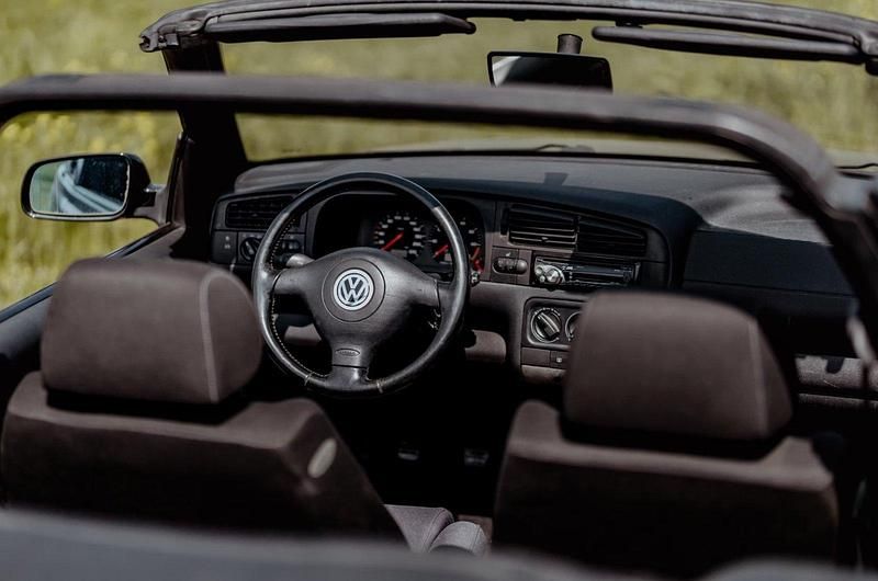 Gebraucht VW Golf Cabriolet 116 PS (85 kW) 2001 Schwarz Cabrio