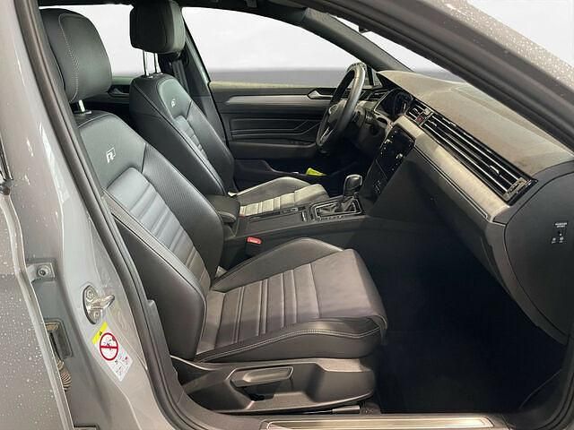 Gebraucht VW Passat Elegance 190 PS (139 kW) 2023 Grau Kombi
