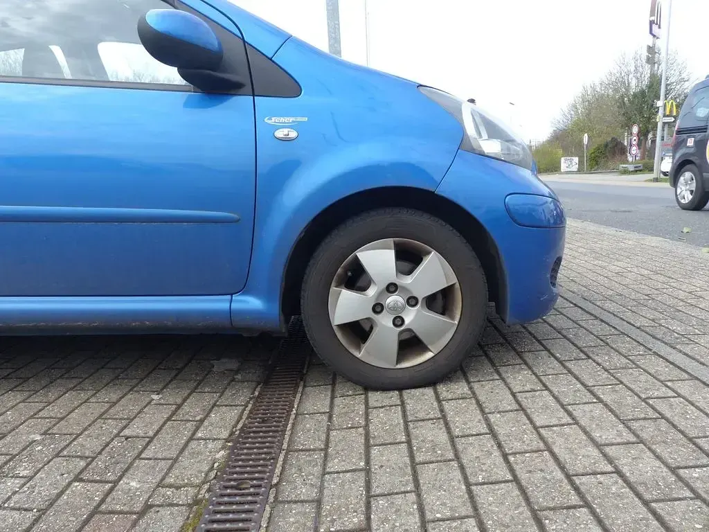 Gebraucht Toyota Aygo Basis 68 PS (50 kW) 2009 Blau Kleinwagen