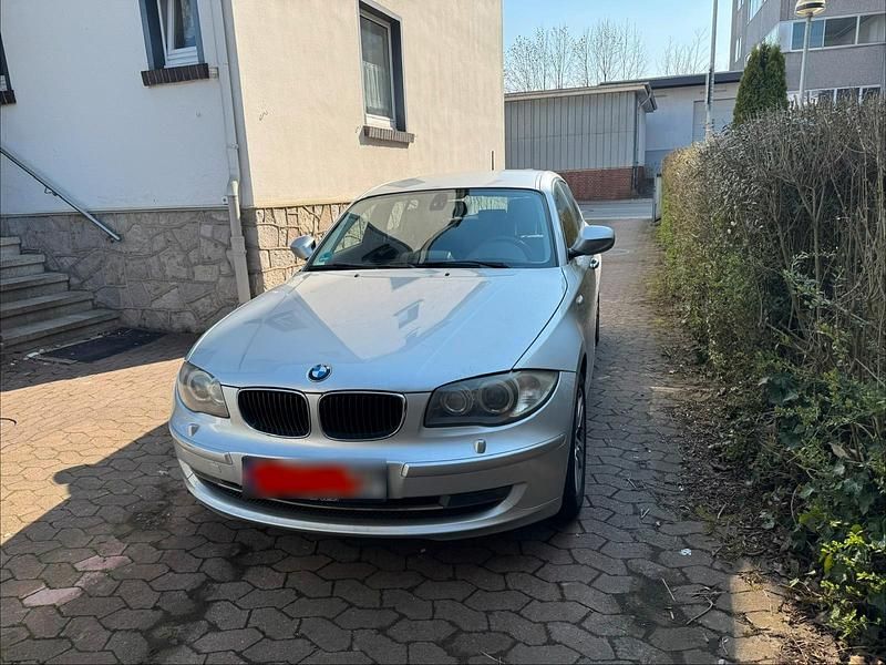 Gebraucht BMW 118 143 PS (105 kW) 2010 Grau Kleinwagen