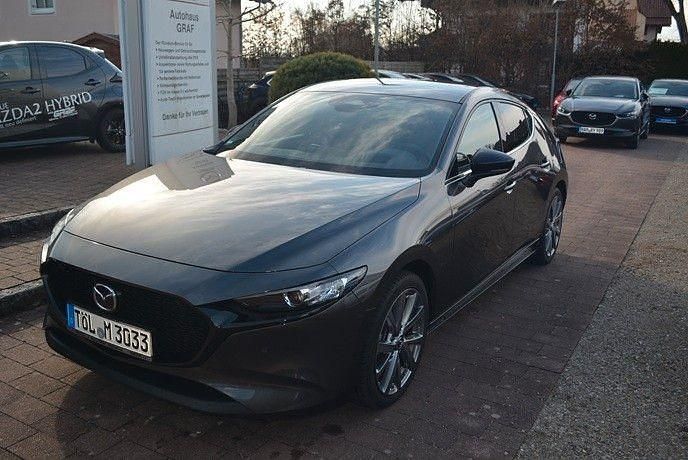 Gebraucht Mazda 3 Nagisa 140 PS (102 kW) 2025 Grau Limousine