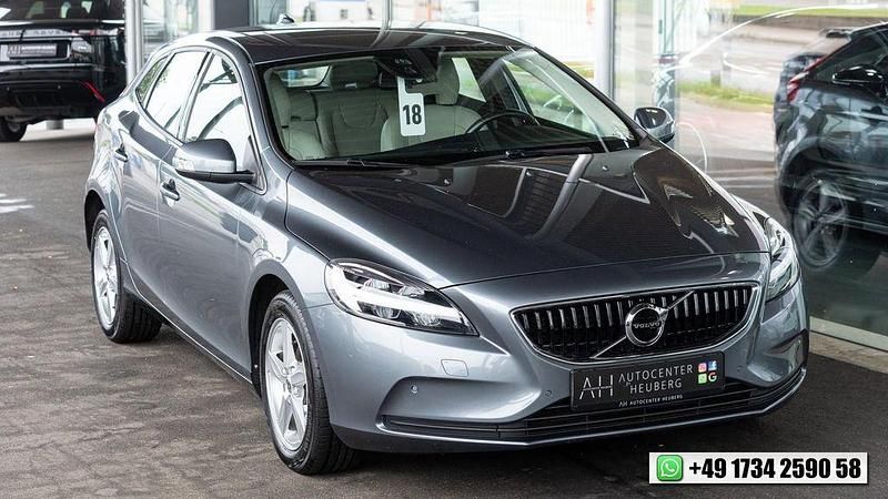 Grau Gebraucht 2017 Volvo V40 Kombi | 10.990 € (Fairer Preis) - Bild 1/4