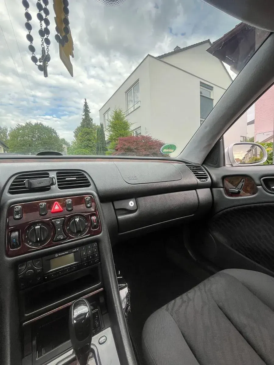 Gebraucht Mercedes CLK200 Elegance 163 PS (119 kW) 2001 Silber Coupé