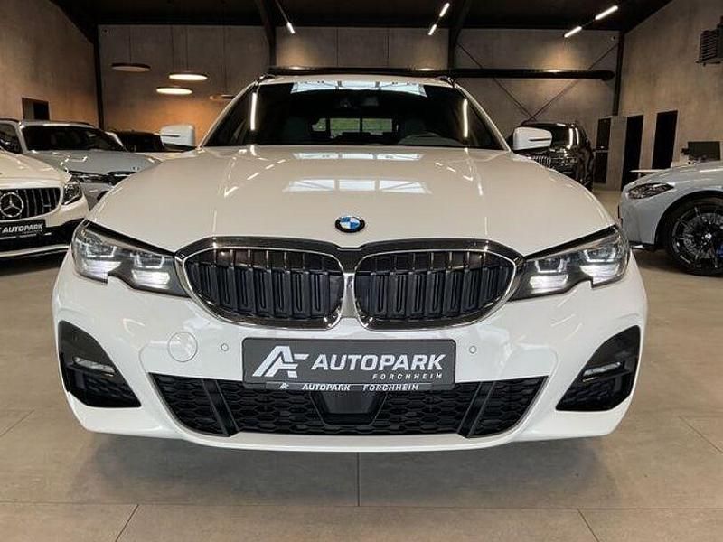 Gebraucht BMW 330e M Sport 252 PS (185 kW) 2021 Weiß Kombi