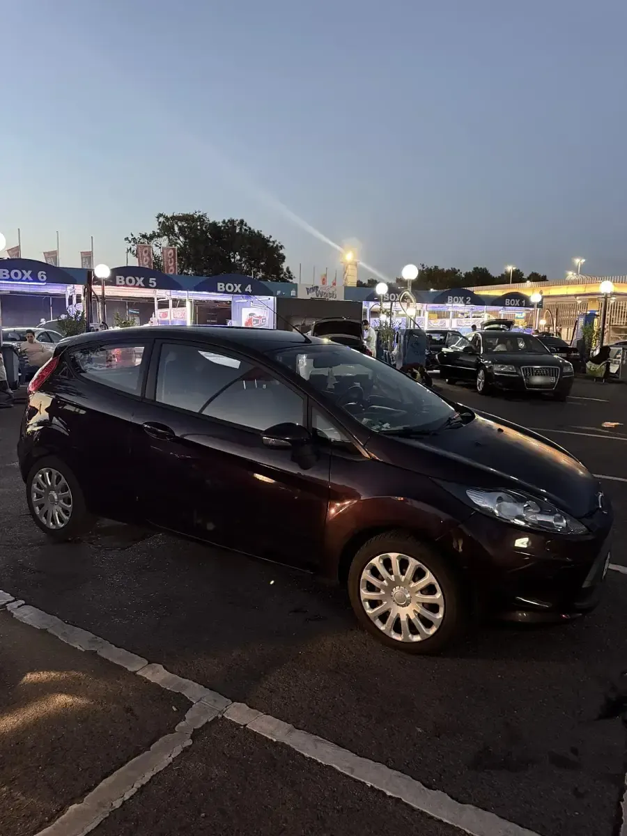 Gebraucht Ford Fiesta 82 PS (60 kW) 2010 Limousine