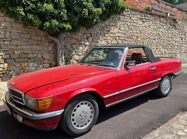 Rot Gebraucht 1986 Mercedes SL500 Cabrio | 29.750 € - Bild 1/4