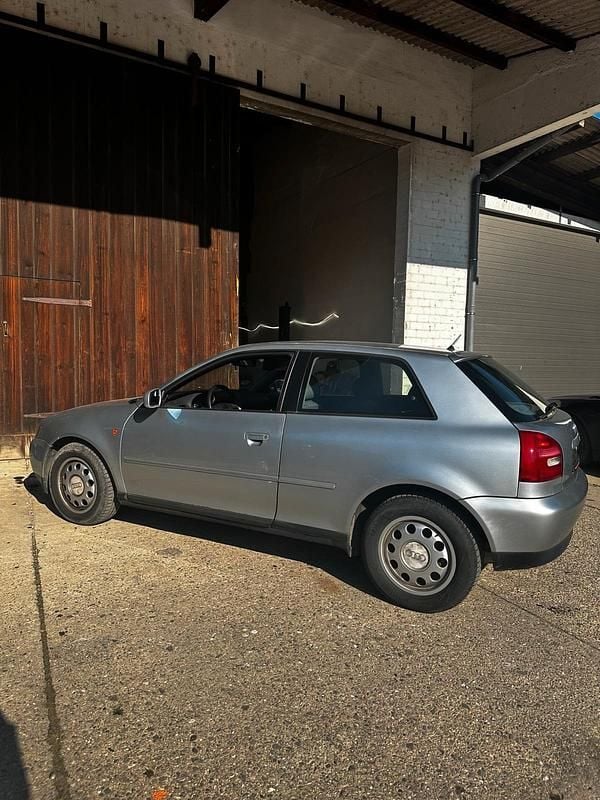Gebraucht Audi A3 125 PS (91 kW) 1997 Silber Kleinwagen