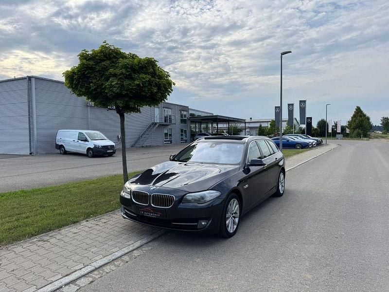Schwarz Gebraucht 2013 BMW 530 Comfort Edition Kombi | 10.999 € (Guter Preis) - Bild 1/4